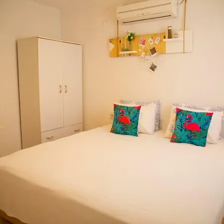 Bed & Breakfast Mell's Alaçatı