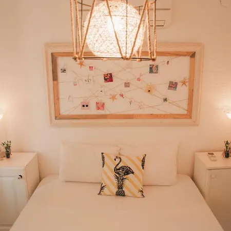 Mell's Bed and breakfast 2*